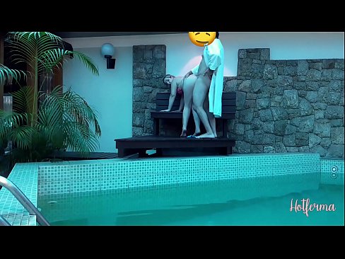 ❤️ O xefe invita a criada á piscina, pero non puido resistirse a un quente ❤️❌ Porno vk na pornografía gl.hentaizm.ru ☑